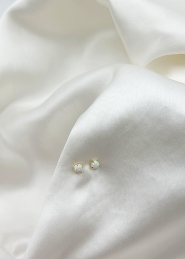 Blanche Studs | 10K