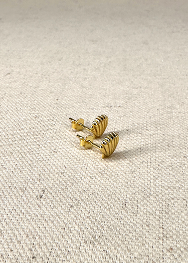 Shell Stud