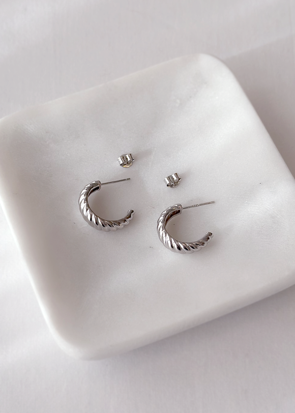Bella & Wren Jewelry Croissant Earring | Silver