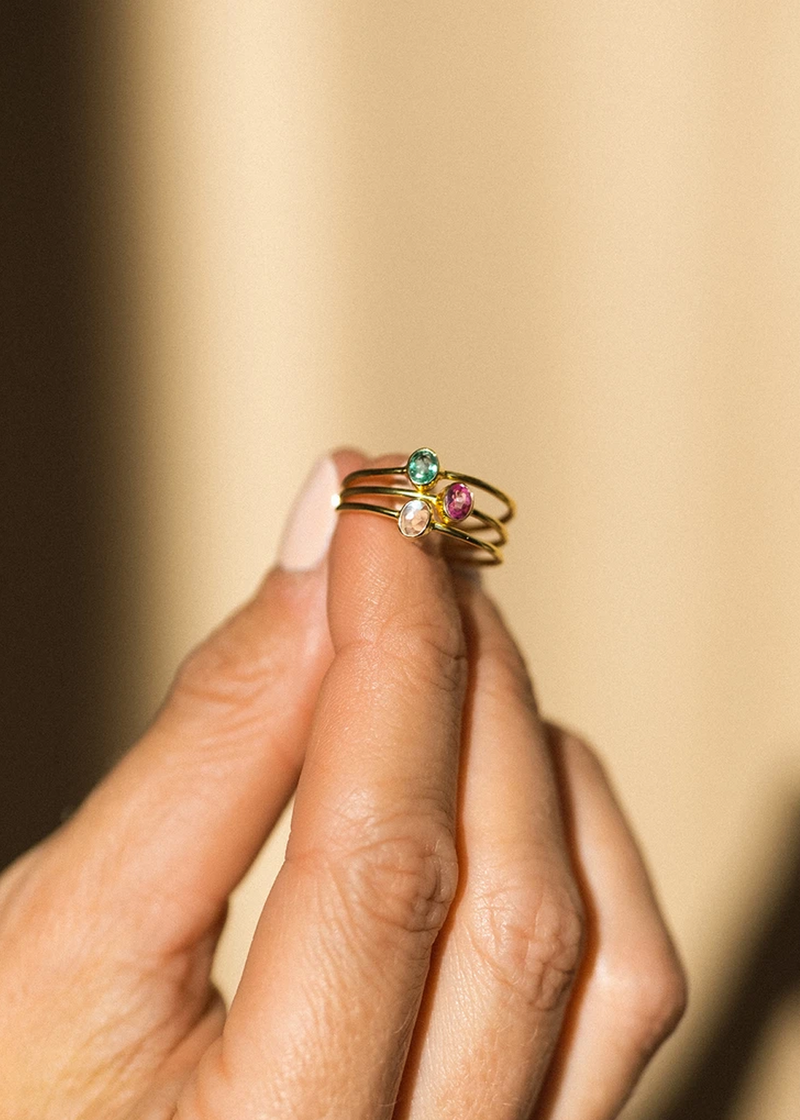 Leah Alexandra Petite Oval Ring | Emerald