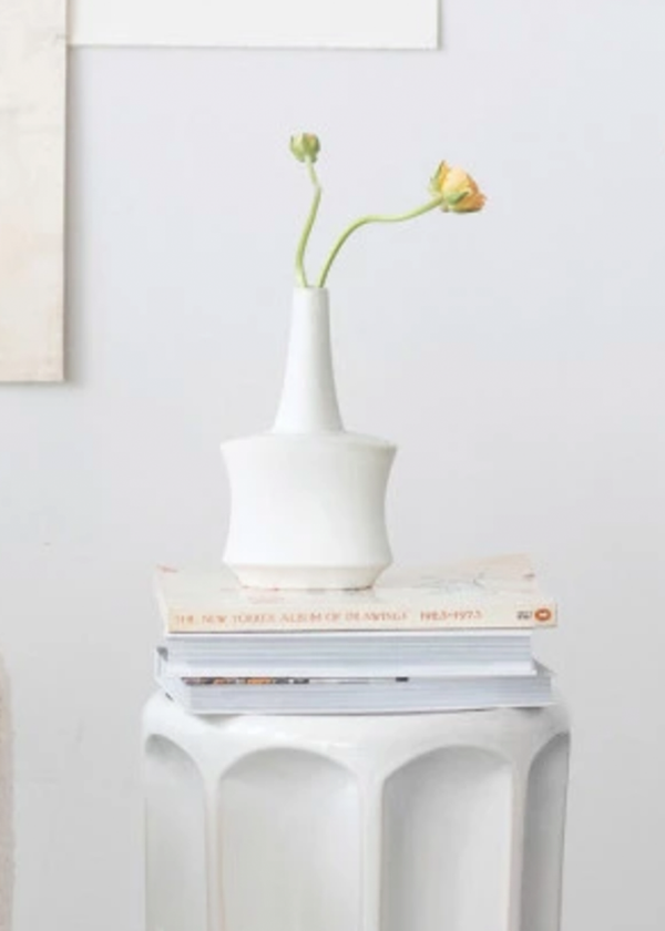 Bloomingville Ivory Longneck Vase